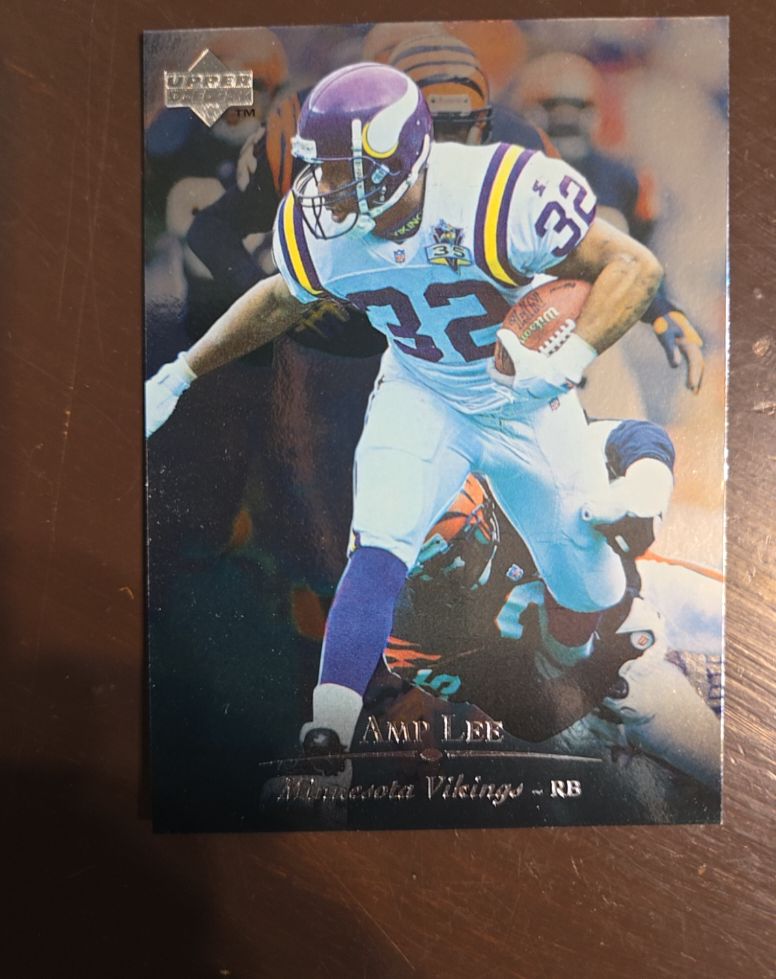 1995 Upper Deck #32 Amp Lee — front