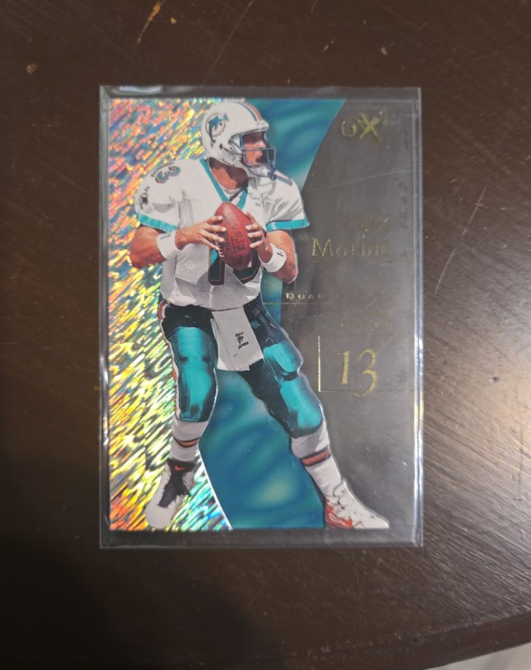 1998 Skybox EX 2001 #8 Dan Marino — front