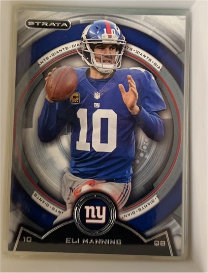 2013 Topps Strata #34 Eli Manning — front