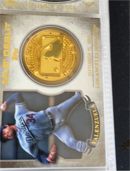 2016 Topps MLB Debut Medallion #MDM-FV Fernando Valenzuela — front