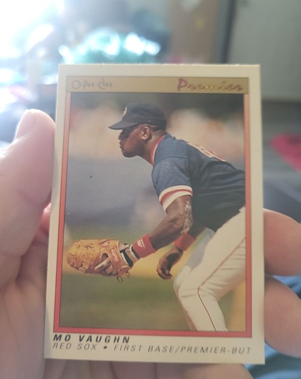 1991 O-Pee-Chee Premier #124 Mo Vaughn — front