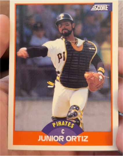 1989 Score #402 Junior Ortiz — front