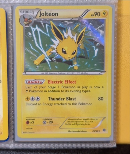 2015 Pokémon XY Ancient Origins #26 Jolteon — front