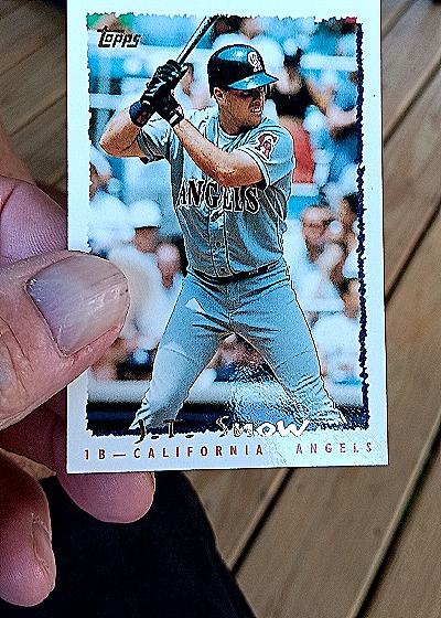 1995 Topps #355 J.T. Snow — front