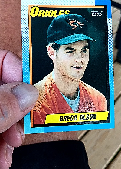 1990 Topps #655 Gregg Olson — front