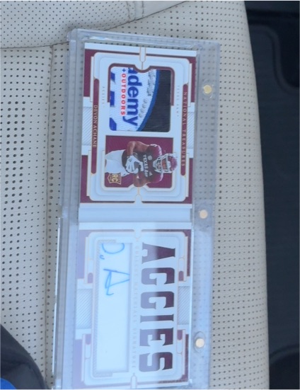 2023 Panini National Treasures Collegiate DeVonta Smith RPA Booklet — front