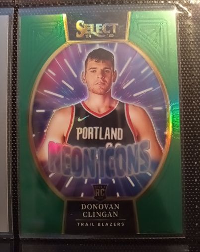 2024-25 Panini Select #21 Donovan Clingan Neon Icons — front