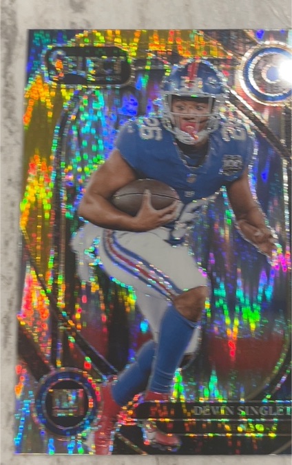 2023 Panini Chronicles Optic #95 Devin Singletary — front