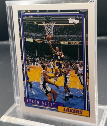 1992-93 Topps #47 Byron Scott — front