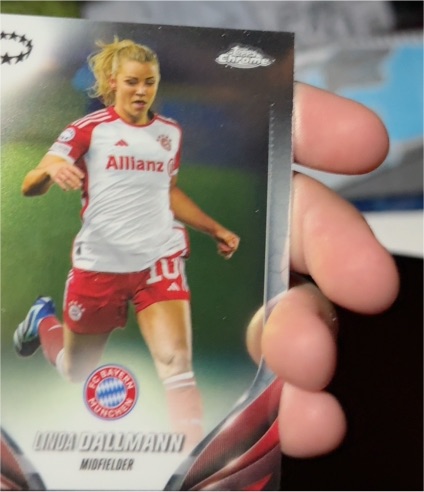 2023 Topps Chrome UEFA Womens Champions #12 Linda Dallmann FC Bayern München — front