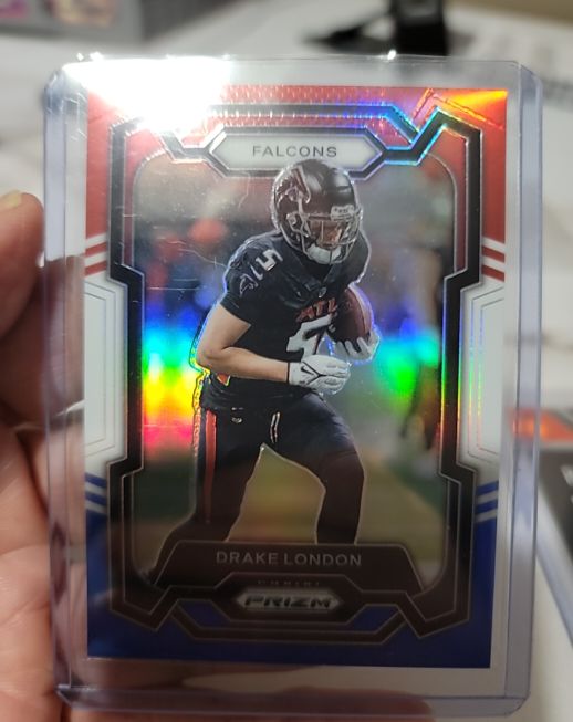 2023 Panini Prizm #10 Drake London — front