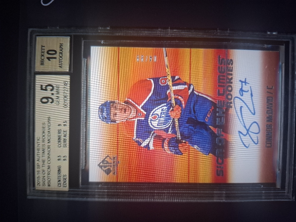 2015-16 Upper Deck SP Authentic Sign of the Times Rookies #SOTRCM Connor McDavid — front
