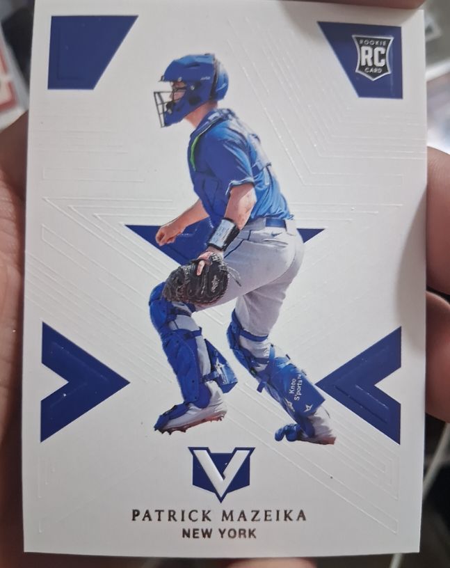 2022 Panini Chronicles Vertex #11 Patrick Mazeika — front