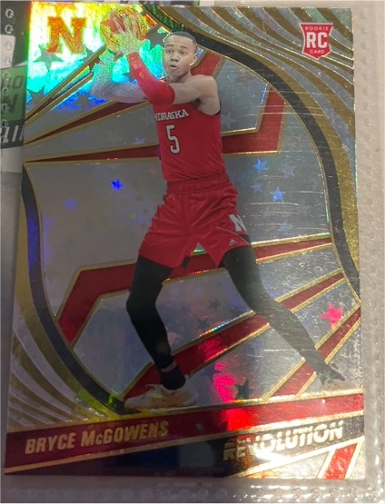 2022-23 Panini Chronicles Draft Picks Revolution #37 Bryce McGowens — front