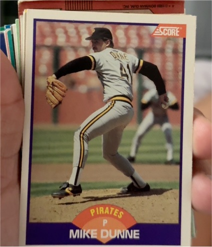 1989 Score #285 Mike Dunne — front
