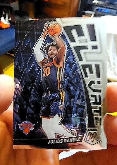 2020-21 Panini Mosaic Elevate #M Julius Randle — front