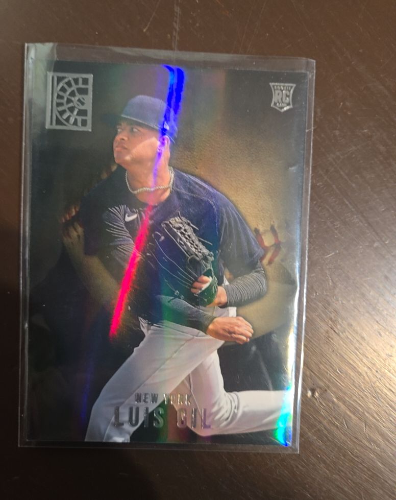 2022 Panini Capstone #24 Luis Gil — front