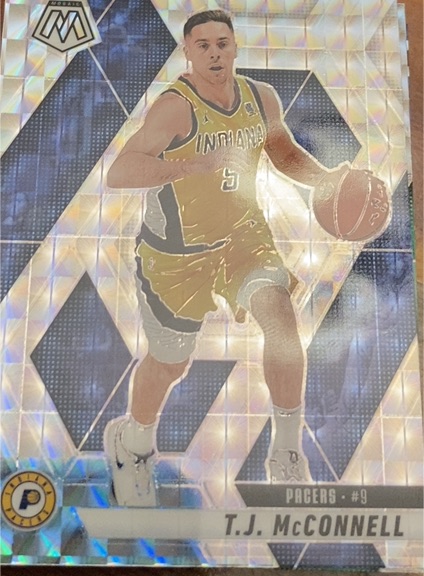 2024-25 Panini Mosaic #9 T.J. McConnell — front