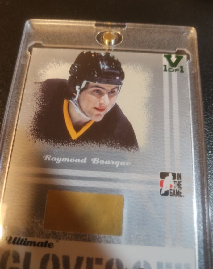 2005-06 In The Game Ultimate Gloves Are Off Raymond Bourque — front