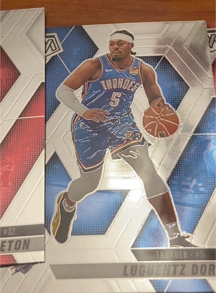 2024-25 Panini Mosaic #32 Luguentz Dort — front