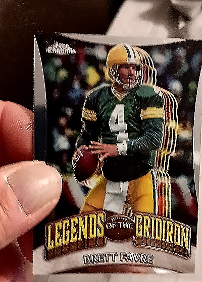 1998 Topps Legends of the Gridiron #10 Brett Favre — front