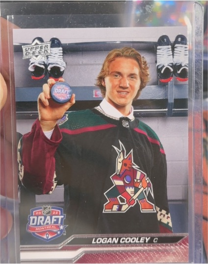 2023-24 Upper Deck Extended Series #748 Logan Cooley — front