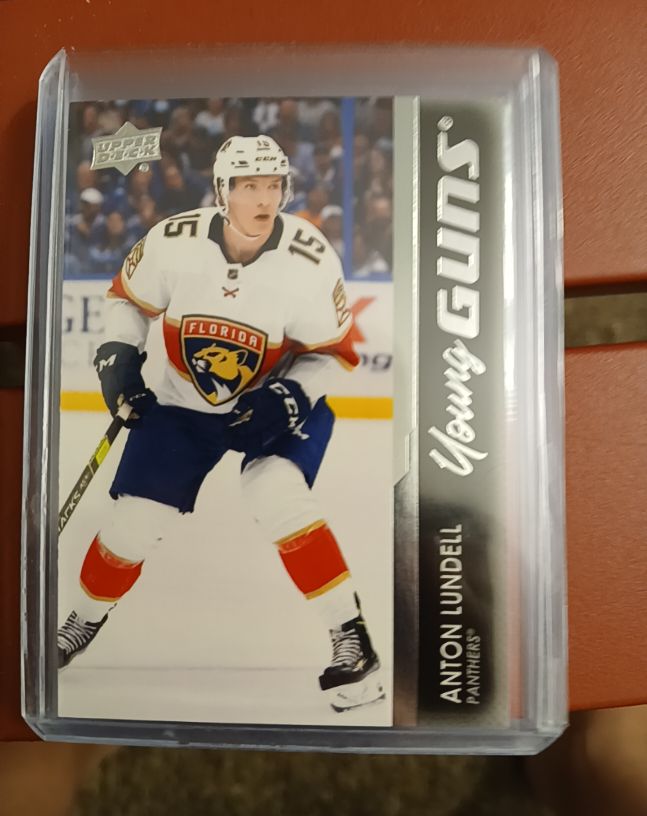 2021-22 Upper Deck Series 2 Young Guns #489 Anton Lundell — front