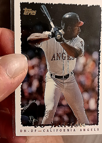 1995 Topps #592 Bo Jackson — front