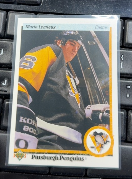1990-91 Upper Deck #144 Mario Lemieux — front