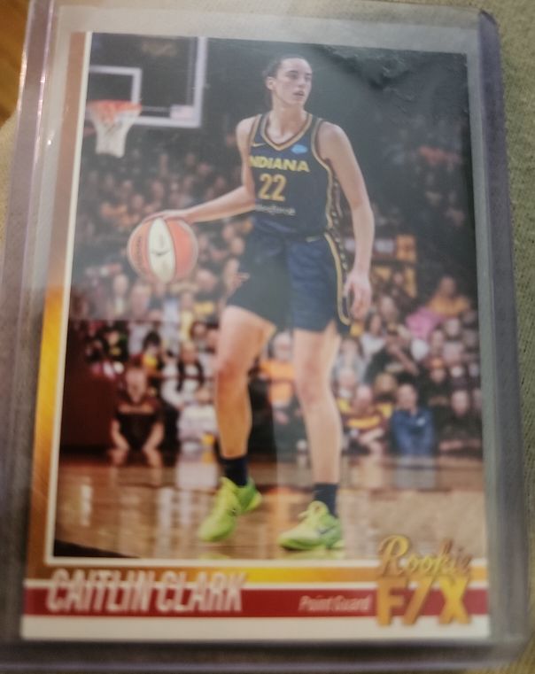 2022 Panini F/X Caitlin Clark Rookie — front
