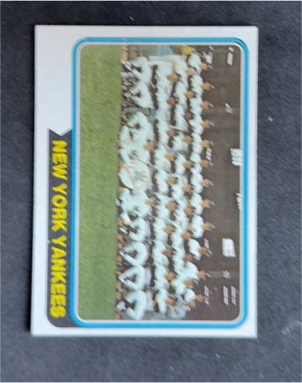 1974 Topps #363 New York Yankees Team — front
