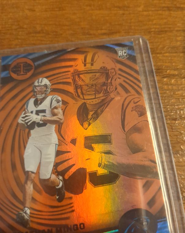 2023 Panini Illusions Rookie Aura Hyper #RA-5 Dillon Radunz — front