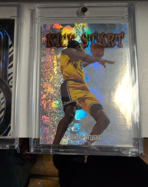1998-99 Topps Kick Start #KS2 Kobe Bryant — front
