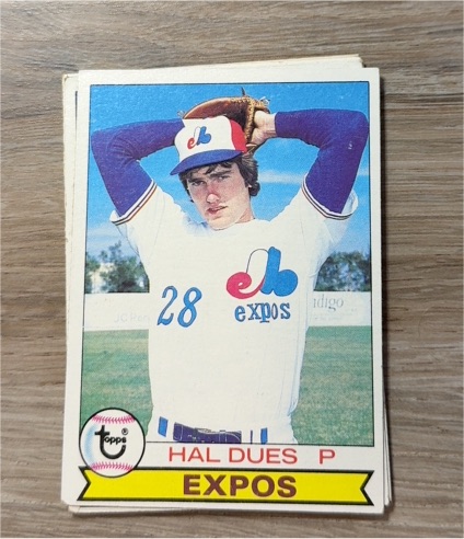 1979 Topps #699 Hal Dues — front