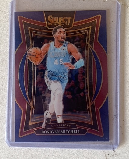 2024-25 Panini Select #21 Donovan Mitchell — front