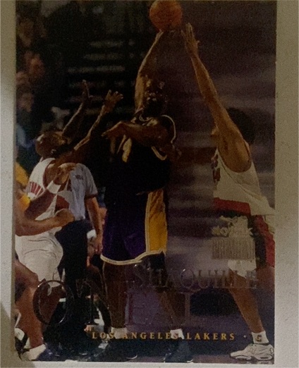 1999 Skybox Premium #55 Shaquille O'Neal — front