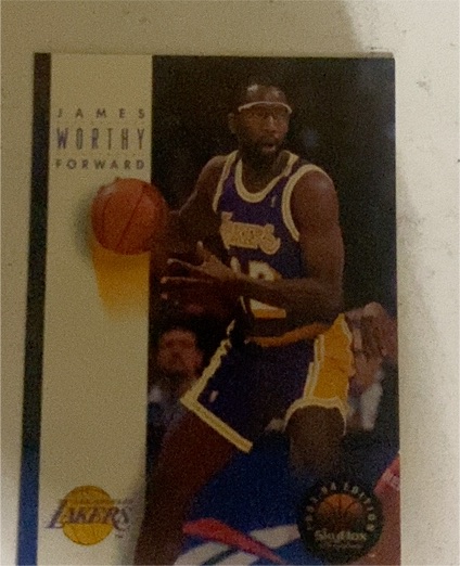 1993-94 SkyBox #101 James Worthy — front