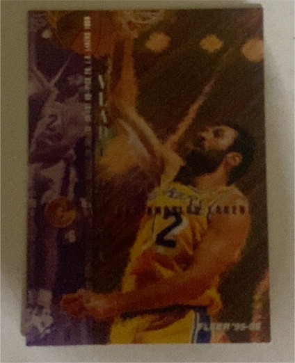 1995 SkyBox Premium #7 Kareem Abdul-Jabbar — front