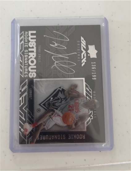 2013 Upper Deck Black Lustrous Rookie Signatures #136 Tony Wroten — front