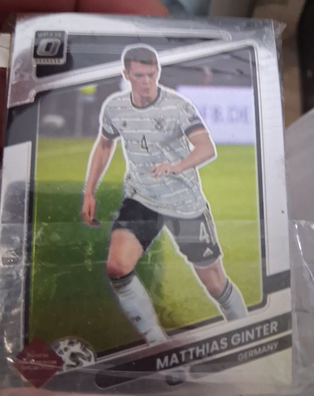 2021-22 Donruss Optic #71 Matthias Ginter — front