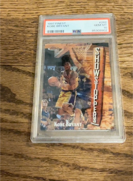1997 Topps Finest #262 Kobe Bryant Showstoppers — front