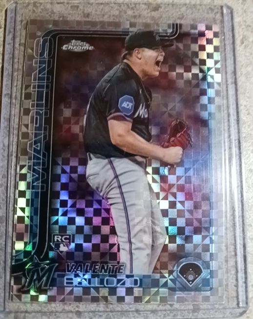 2025 Topps Chrome #122 Valente Bellozo — front