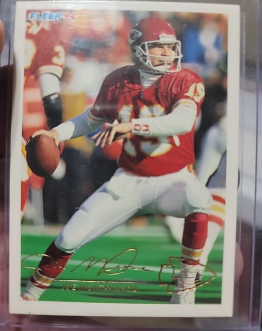 1994 Fleer #226 Joe Montana — front