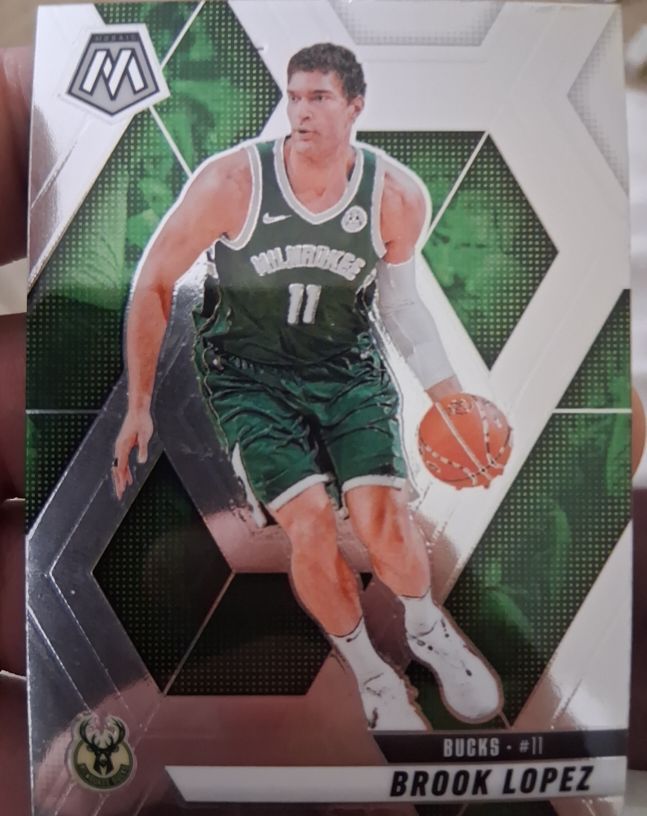 2024-25 Panini Mosaic #45 Brook Lopez — front