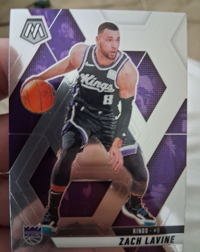 2024-25 Panini Mosaic #44 Zach Lavine — front