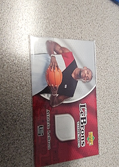 2003 Upper Deck LeBron James Rookie Letterman Relic #LR-1 — front