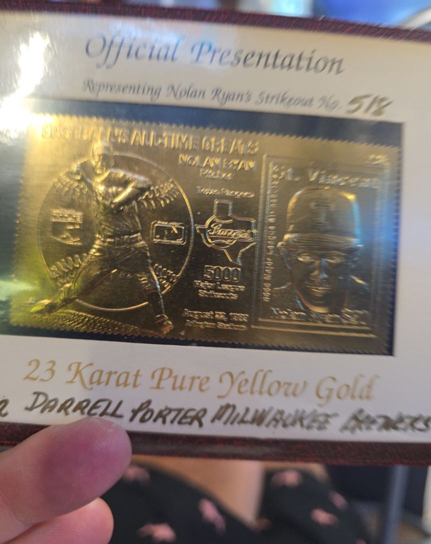 1989 St. Vincent Nolan Ryan 23 Karat Gold Stamp #518 — front