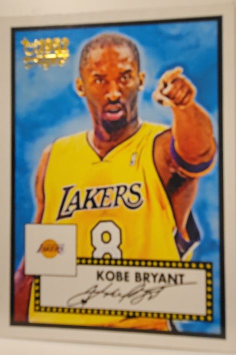 2005-06 Topps 1952 Style #50 Kobe Bryant — front