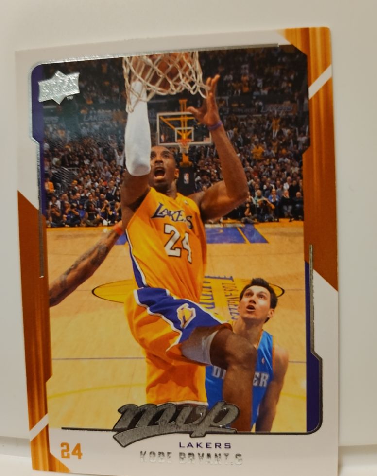 2008-09 Upper Deck MVP #69 Kobe Bryant — front