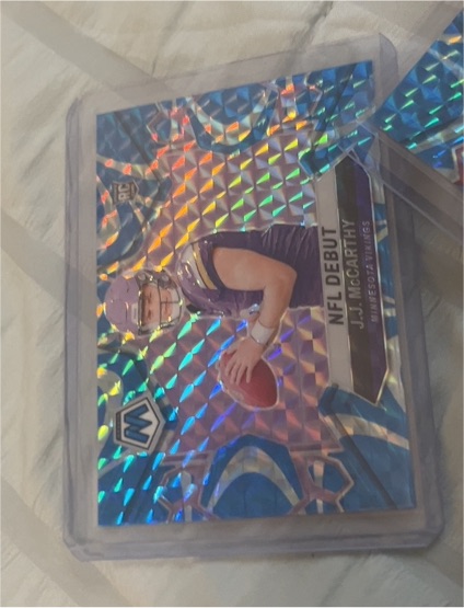 2024 Panini Mosaic NFL Debut Green Mosaic Prizm #275 J.J. McCarthy — front